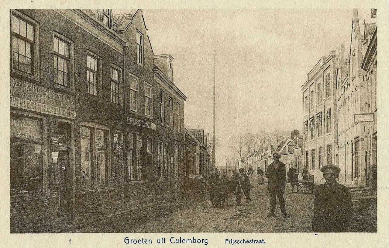 Prijsschestraat Culemborg. Ansichtkaart van rond 1920, uitgave J.E. van Beest.